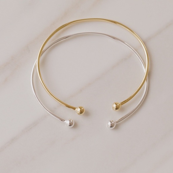 Dainty Ball Bracelet | 925 Silver - Picture 9 of 10